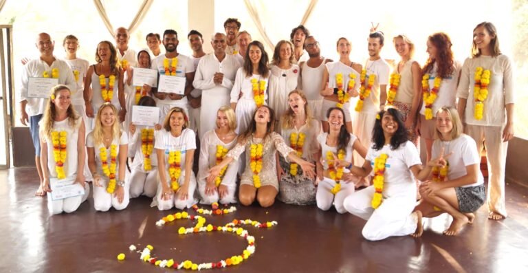 best 100 hour yoga teacher training in rishikesh india