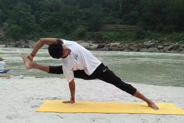 yogi shiv pundir Mahamukti Yoga School