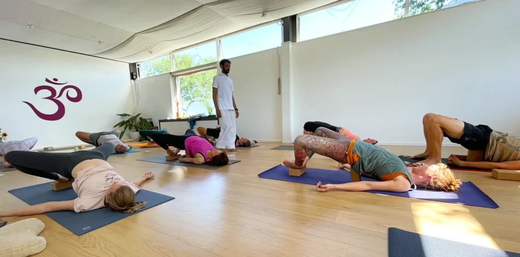 yoga teachers training in bali
