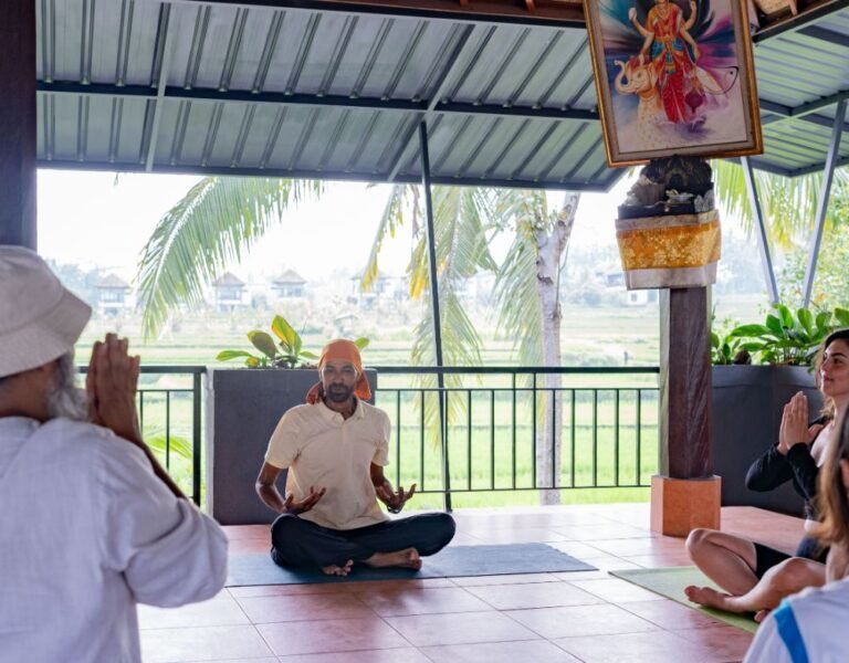 ENG07923 2 Mahamukti Yoga School