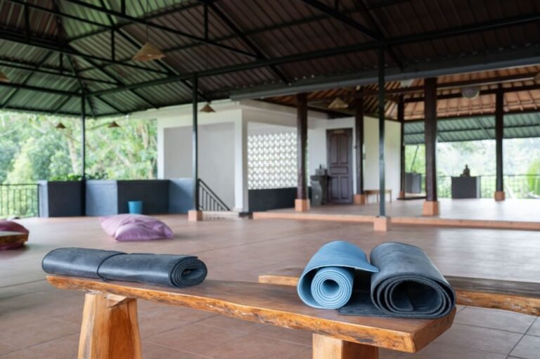 ENG08052 1 Mahamukti Yoga School